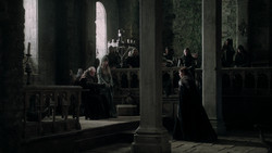 extant_GameOfThrones_1x09-Baelor_0684