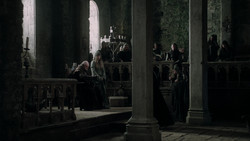 extant_GameOfThrones_1x09-Baelor_0686