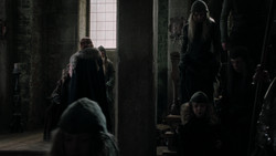 extant_GameOfThrones_1x09-Baelor_0752