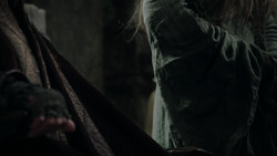 extant_GameOfThrones_1x09-Baelor_0759