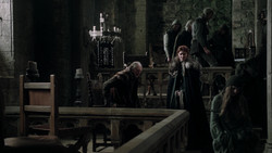 extant_GameOfThrones_1x09-Baelor_0773