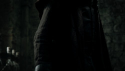 extant_GameOfThrones_1x09-Baelor_0796