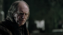 extant_GameOfThrones_1x09-Baelor_0855