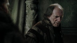 extant_GameOfThrones_1x09-Baelor_0863