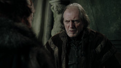 extant_GameOfThrones_1x09-Baelor_0891