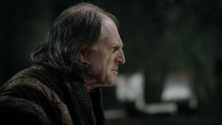 extant_GameOfThrones_1x09-Baelor_0934