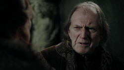 extant_GameOfThrones_1x09-Baelor_0976