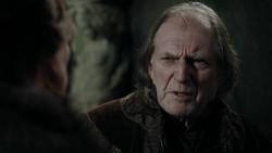 extant_GameOfThrones_1x09-Baelor_0977
