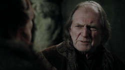 extant_GameOfThrones_1x09-Baelor_0980