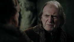 extant_GameOfThrones_1x09-Baelor_0983