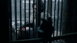 extant_GameOfThrones_1x09-Baelor_1736