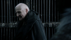 extant_GameOfThrones_1x09-Baelor_1894