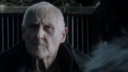 extant_GameOfThrones_1x09-Baelor_1999