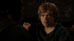 extant_GameOfThrones_1x09-Baelor_3728