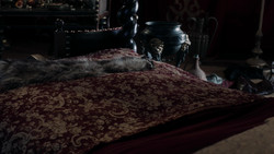 extant_GameOfThrones_1x09-Baelor_4404