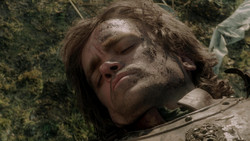 extant_GameOfThrones_1x09-Baelor_4623