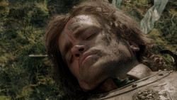extant_GameOfThrones_1x09-Baelor_4626