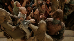 extant_GameOfThrones_1x09-Baelor_5297
