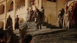 extant_GameOfThrones_1x09-Baelor_5429
