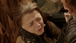 extant_GameOfThrones_1x09-Baelor_5701