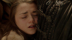 extant_GameOfThrones_1x09-Baelor_5773