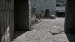 extant_GameOfThrones_1x10-FireAndBlood_0135