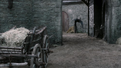 extant_GameOfThrones_1x10-FireAndBlood_0152