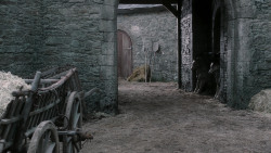 extant_GameOfThrones_1x10-FireAndBlood_0155