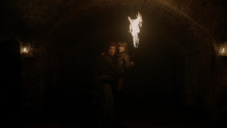 extant_GameOfThrones_1x10-FireAndBlood_0301