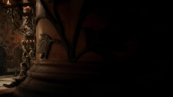 extant_GameOfThrones_1x10-FireAndBlood_0642