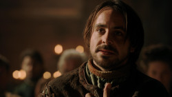 extant_GameOfThrones_1x10-FireAndBlood_0819