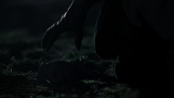 extant_GameOfThrones_1x10-FireAndBlood_1555