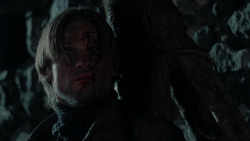 extant_GameOfThrones_1x10-FireAndBlood_1674
