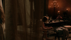 extant_GameOfThrones_1x10-FireAndBlood_1811