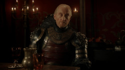 extant_GameOfThrones_1x10-FireAndBlood_2004