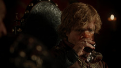 extant_GameOfThrones_1x10-FireAndBlood_2036