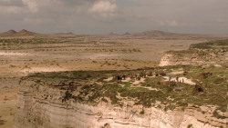 extant_GameOfThrones_1x10-FireAndBlood_2216
