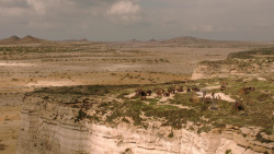 extant_GameOfThrones_1x10-FireAndBlood_2218