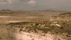 extant_GameOfThrones_1x10-FireAndBlood_2220