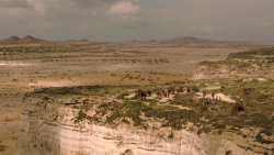 extant_GameOfThrones_1x10-FireAndBlood_2221