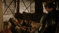 extant_GameOfThrones_1x10-FireAndBlood_2240