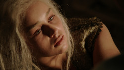 extant_GameOfThrones_1x10-FireAndBlood_2285