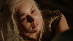 extant_GameOfThrones_1x10-FireAndBlood_2299