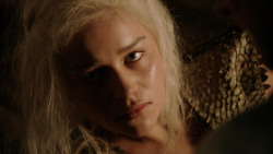 extant_GameOfThrones_1x10-FireAndBlood_2364