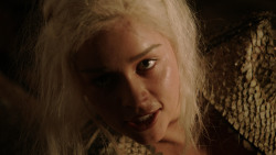 extant_GameOfThrones_1x10-FireAndBlood_2401