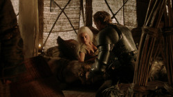 extant_GameOfThrones_1x10-FireAndBlood_2415