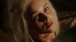 extant_GameOfThrones_1x10-FireAndBlood_2420