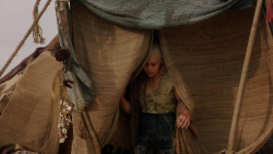 extant_GameOfThrones_1x10-FireAndBlood_2424