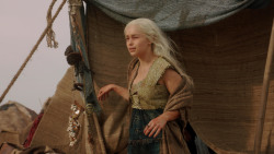 extant_GameOfThrones_1x10-FireAndBlood_2427
