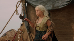 extant_GameOfThrones_1x10-FireAndBlood_2428